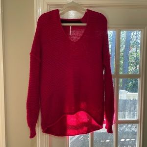 FREE PEOPLE (XS) dark pink v-neck sweater
